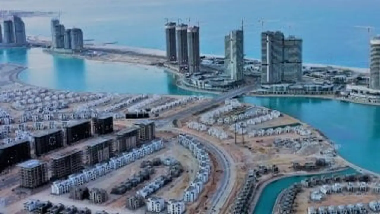 العلمين الجديدة: تحول مخطط التنمية في غرب مصر إلى واقع ملموس